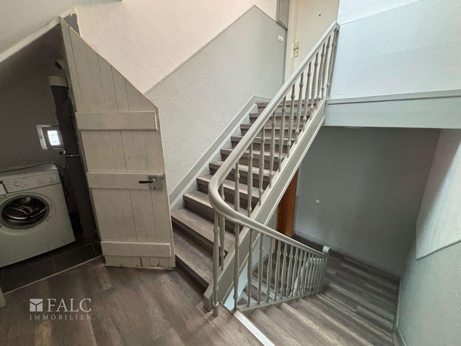 Treppenhaus_Abstellraum_Dachgeschoss 